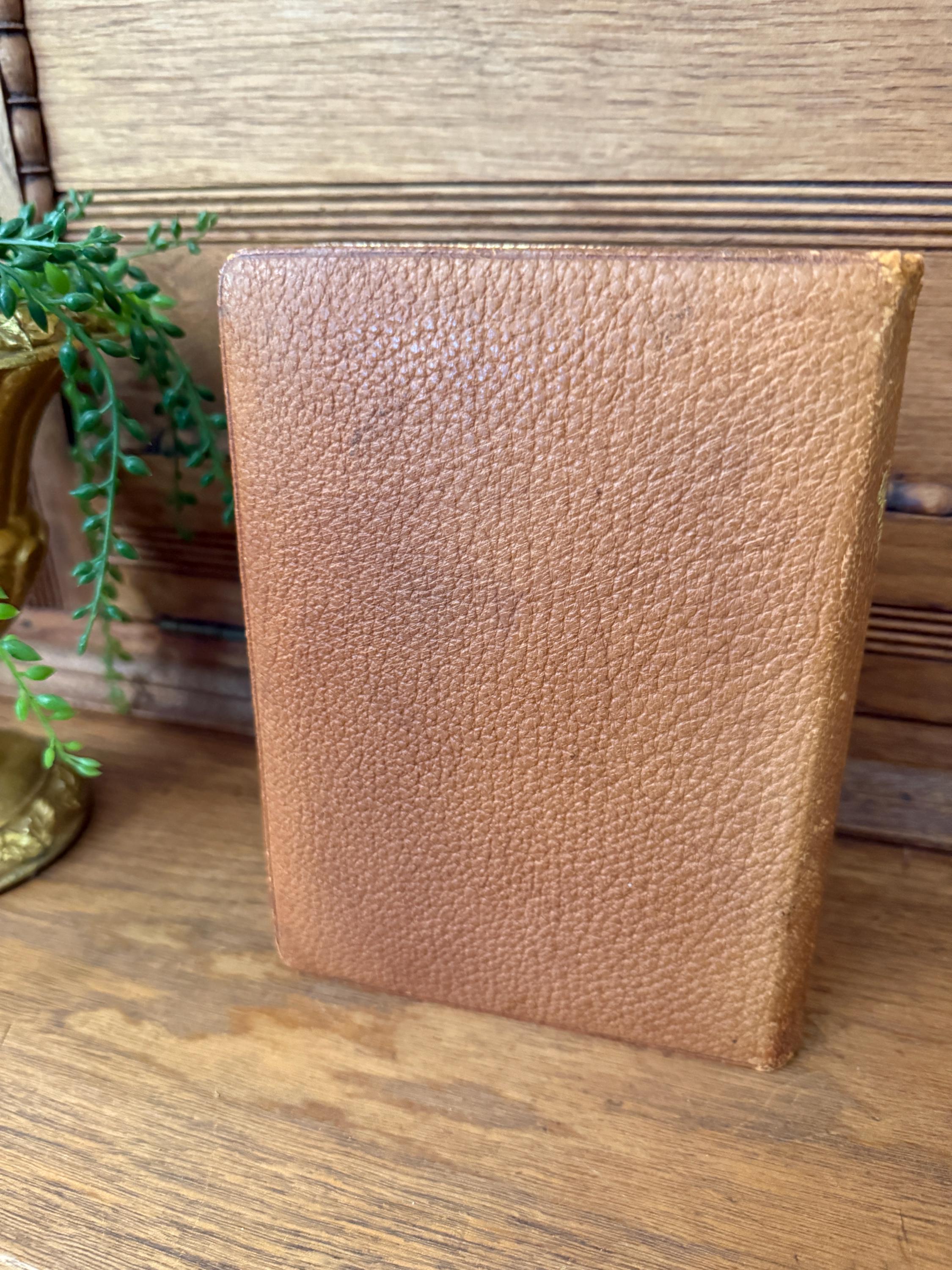 1884 Poems, Plays, and Essays by Oliver Goldsmith – Leather Bound, Gilt Pages, Published by Thomas Y. Crowell & Co.