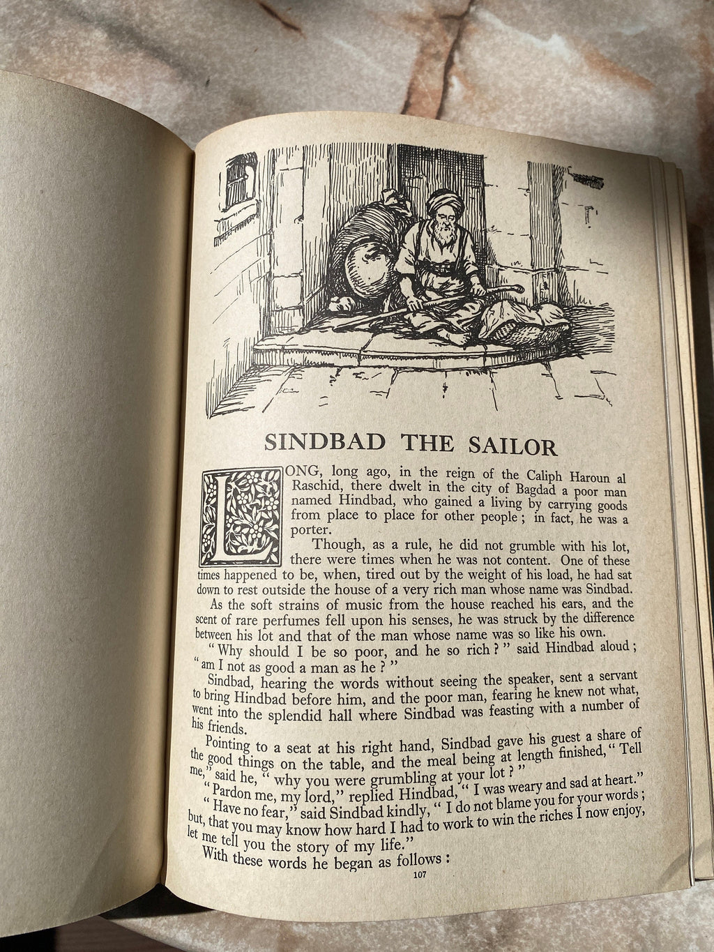 Vintage 1986 Classic Children's Stories - 5 Books in 1- Alice, Gulliver, Crusoe, Little Woman, Arabian Nights- printed in Hungary