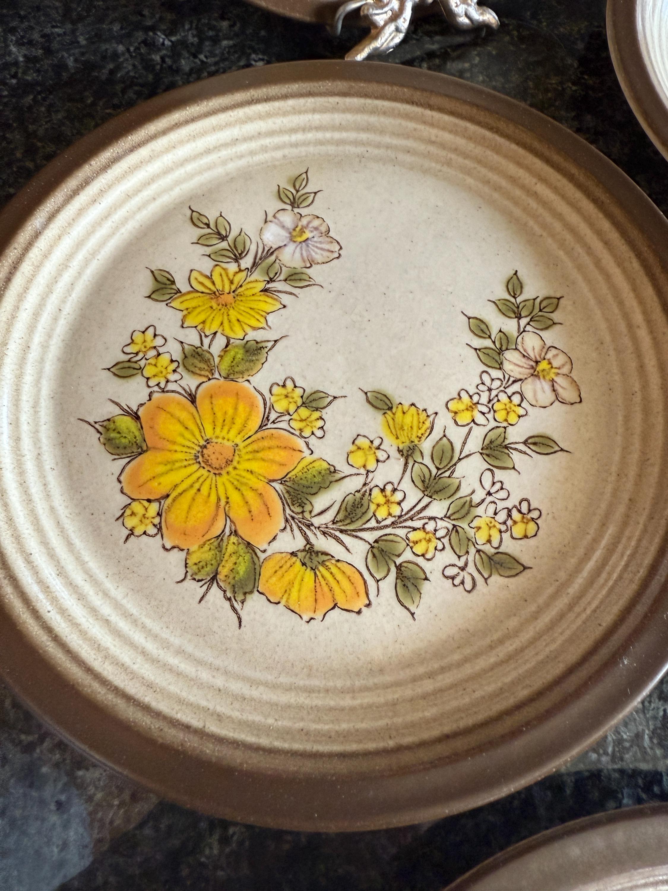 Vintage Wallace Heritage Stoneware Plates – Set of 5 Painted Desert “Summer Morn” – 7.5”