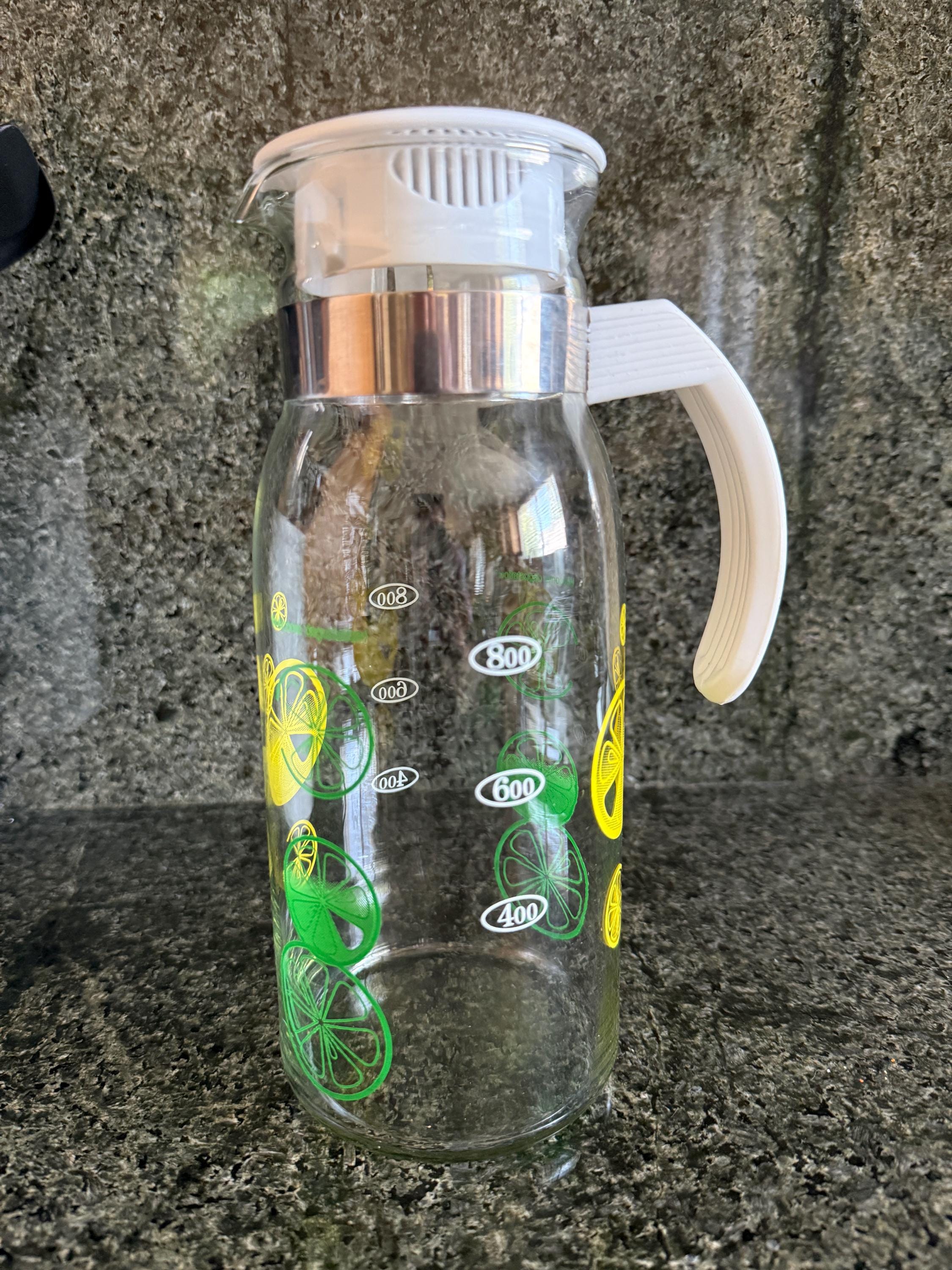 Vintage Pyrex Carafe | lemon lime pattern