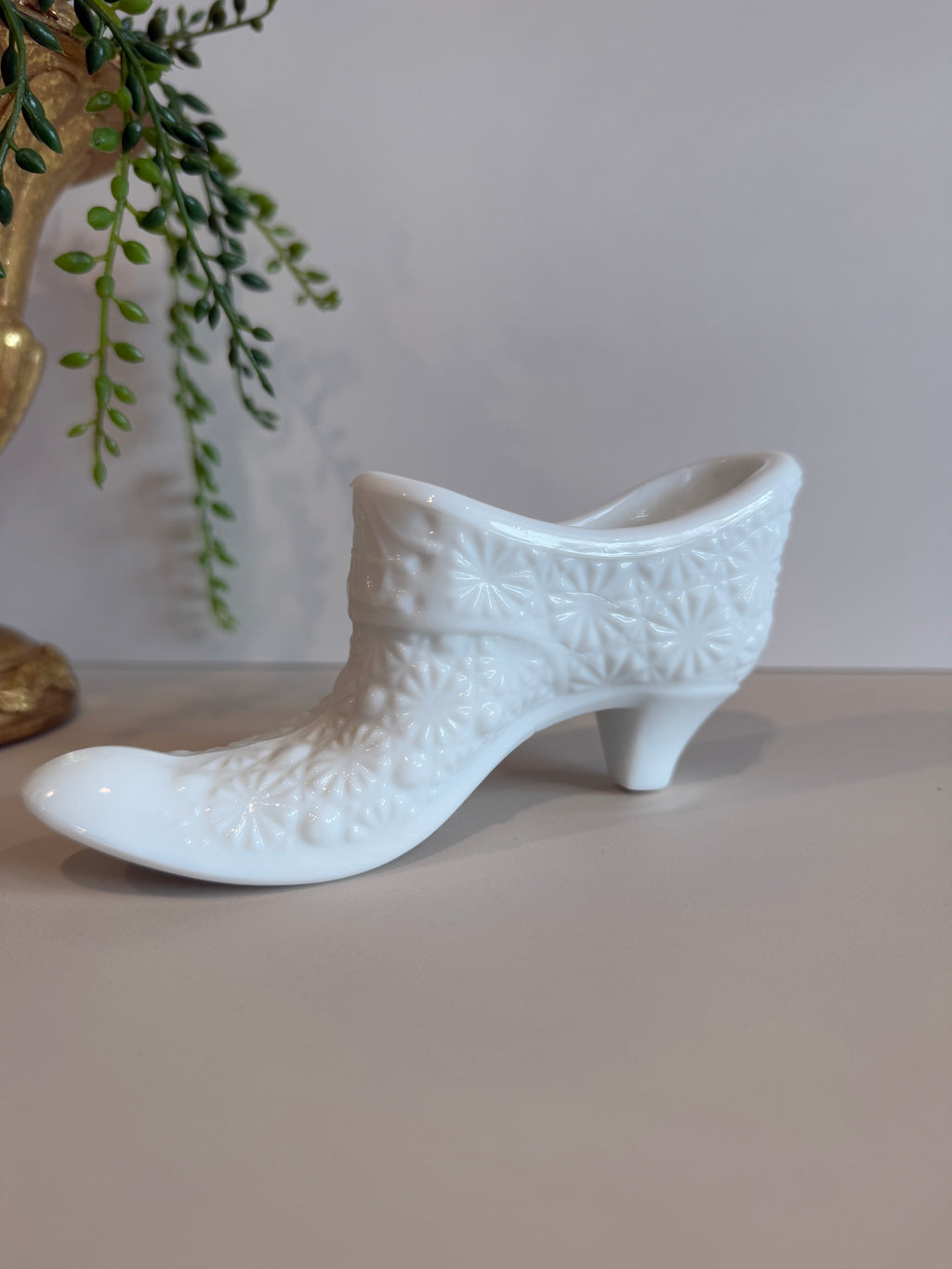 Vintage LE Smith Milk Glass Slipper Shoe – Daisy & Button Pattern Collectible