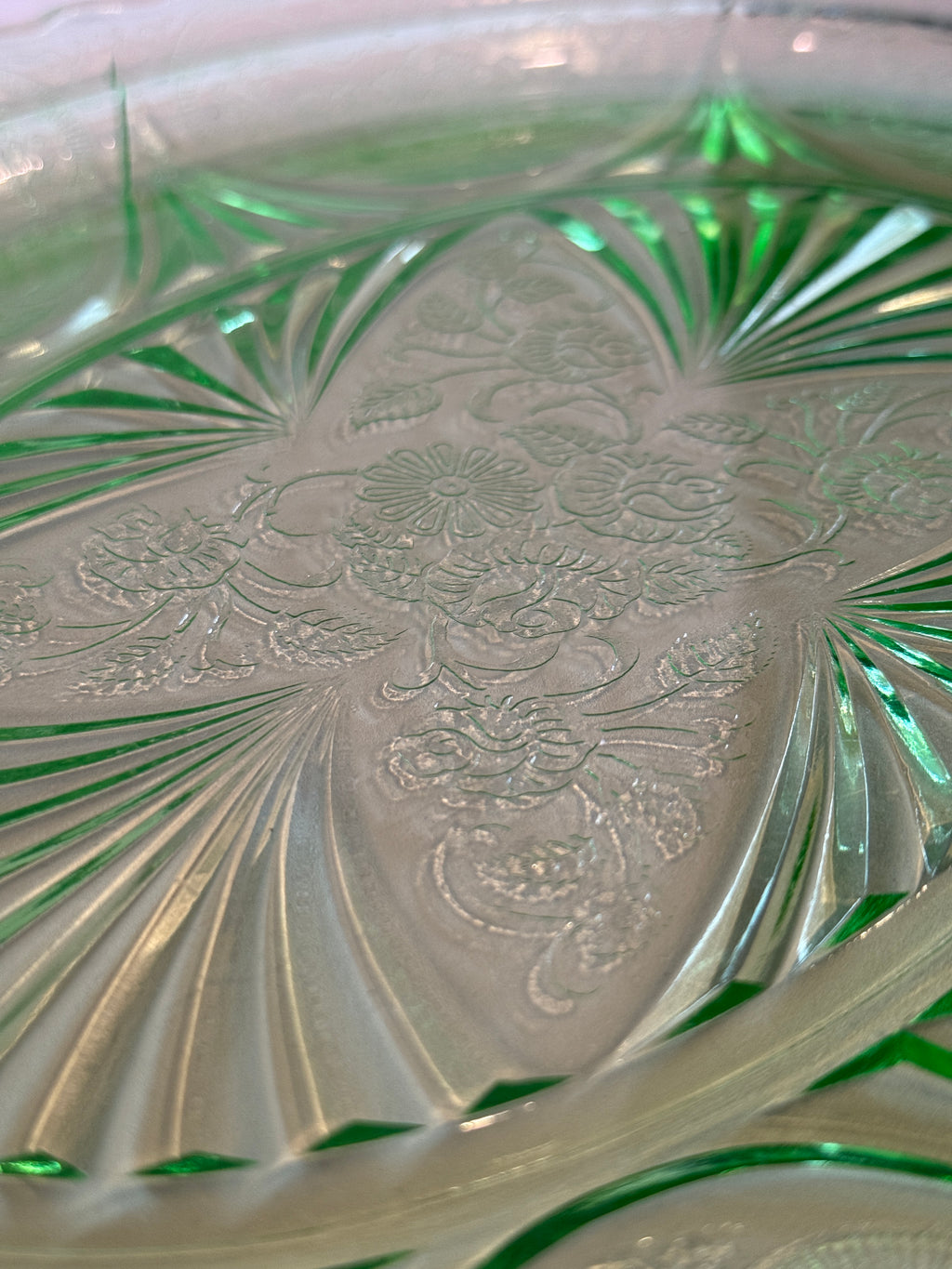 Hazel Atlas Green Depression Glass – Royal Lace Oval Serving Platter (Uranium Glass)