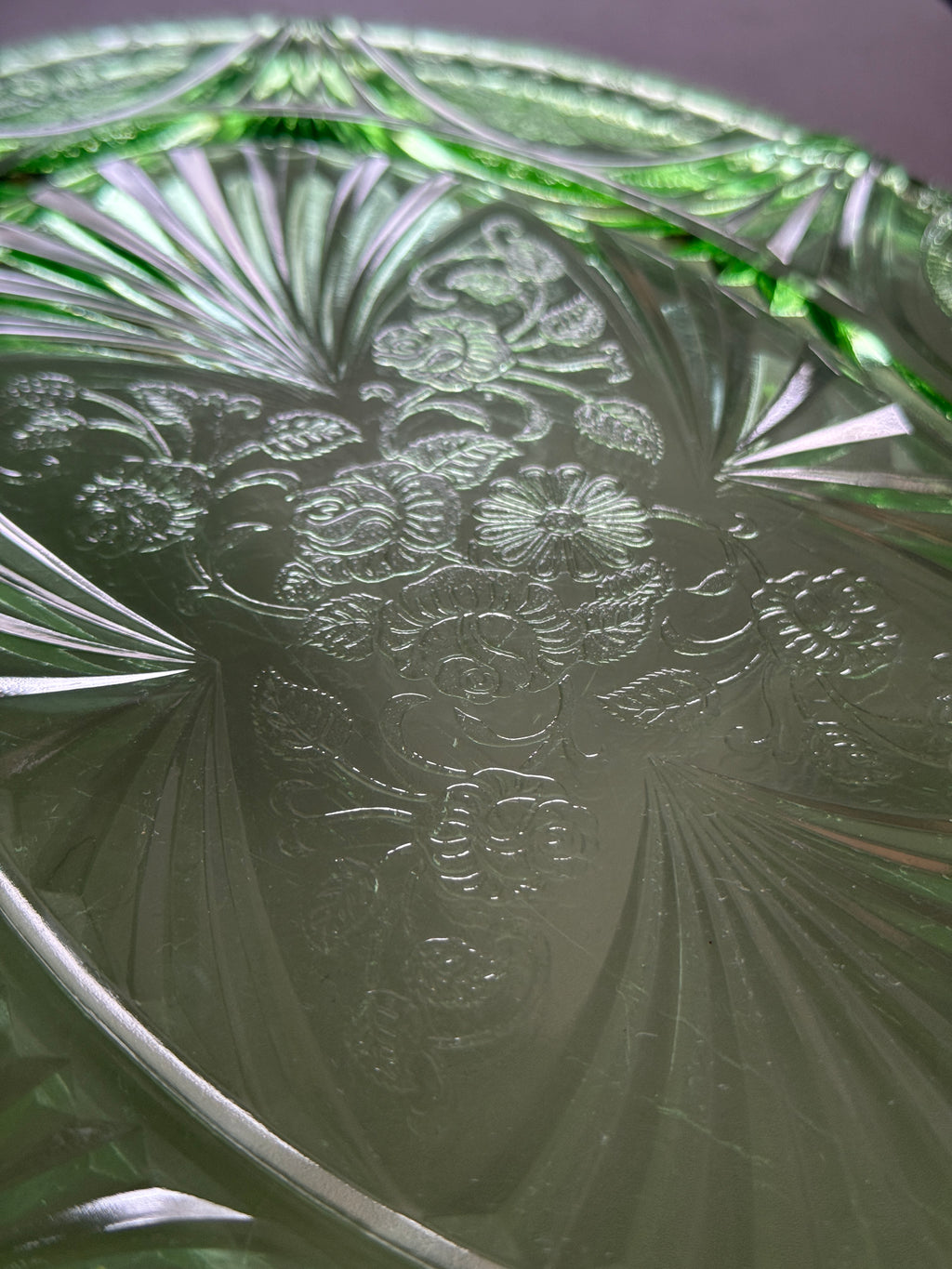 Hazel Atlas Green Depression Glass – Royal Lace Oval Serving Platter (Uranium Glass)