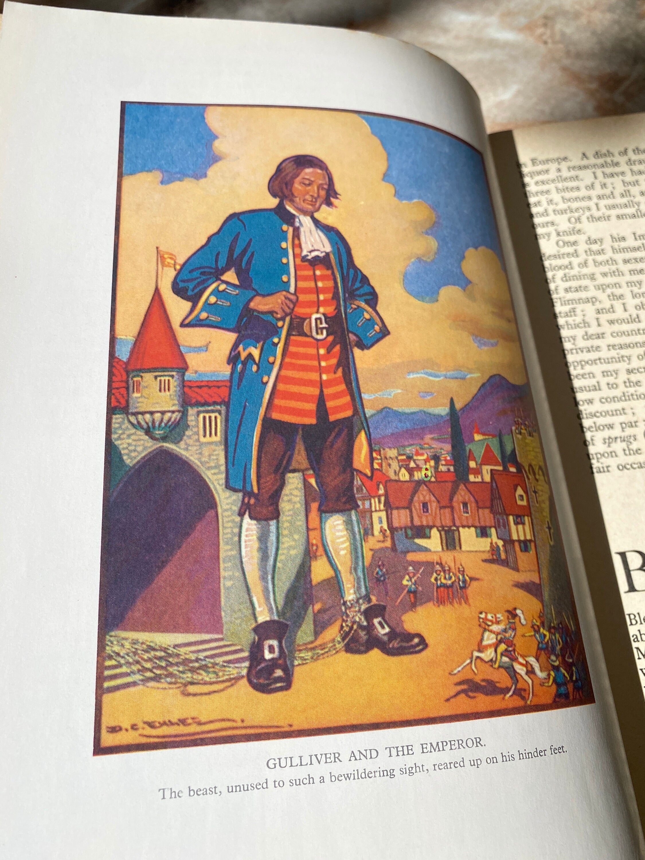 Vintage 1986 Classic Children's Stories - 5 Books in 1- Alice, Gulliver, Crusoe, Little Woman, Arabian Nights- printed in Hungary