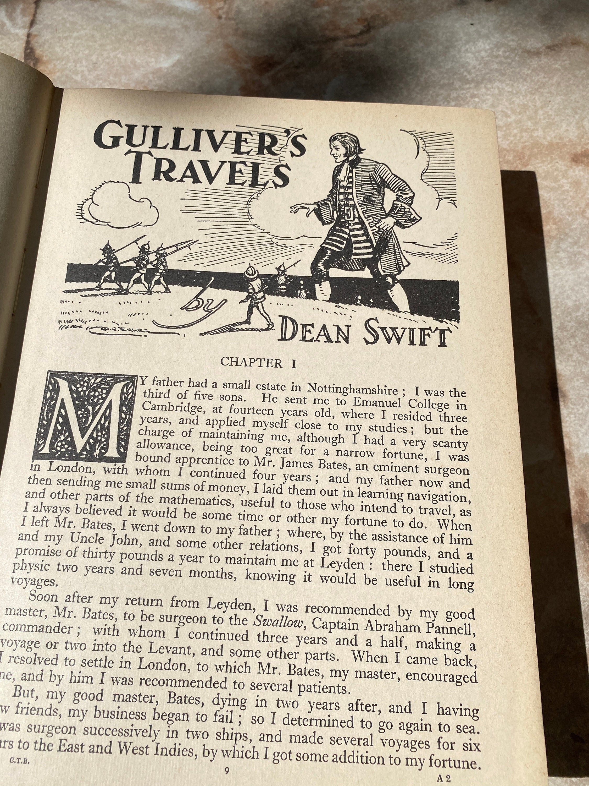 Vintage 1986 Classic Children's Stories - 5 Books in 1- Alice, Gulliver, Crusoe, Little Woman, Arabian Nights- printed in Hungary